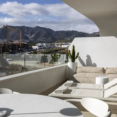 Stylish Luxury With Terrace In Higueron *