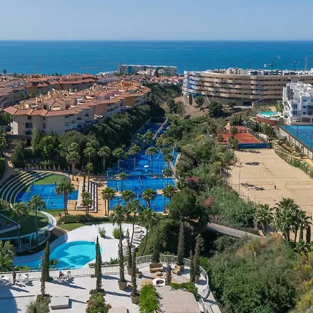 Stylish Luxury With Terrace In Higueron Fuengirola