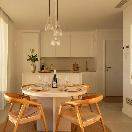 Daire Stylish Luxury With Terrace In Higueron Fuengirola