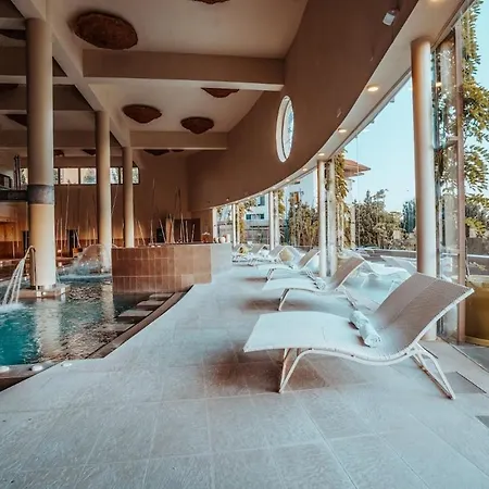 Stylish Luxury With Terrace In Higueron Fuengirola