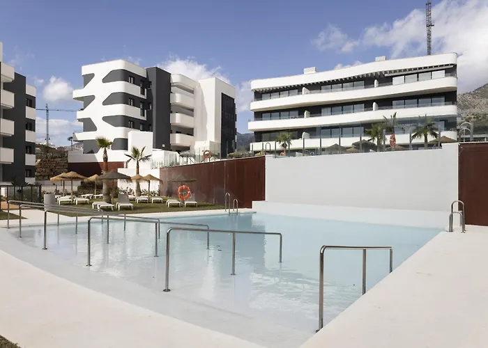 Stylish Luxury With Terrace In Higueron Fuengirola