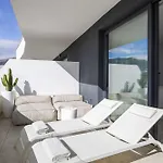 アパート Stylish Luxury With Terrace In Higueron