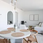 Stylish Luxury With Terrace In Higueron アパート *