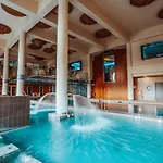 Апартаменти Stylish Luxury With Terrace In Higueron