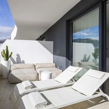 Appartement Stylish Luxury With Terrace In Higueron