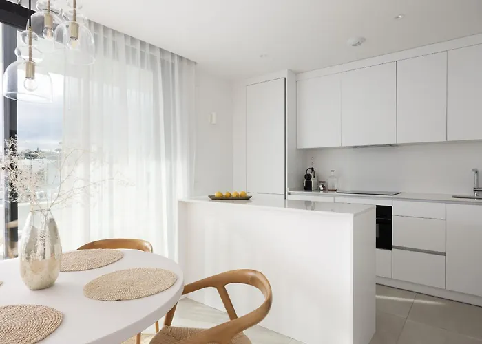 Stylish Luxury With Terrace In Higueron *