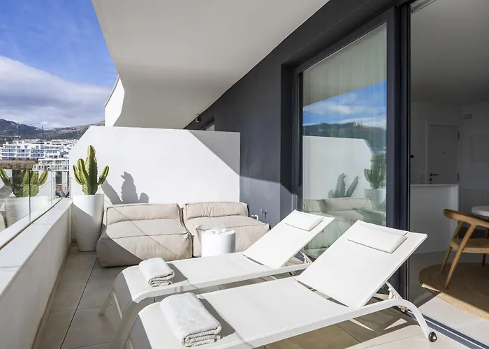 アパート Stylish Luxury With Terrace In Higueron