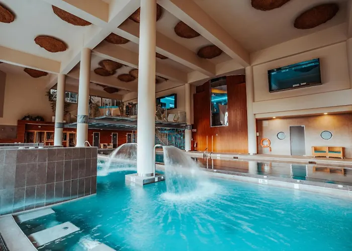 Stylish Luxury With Terrace In Higueron アパート