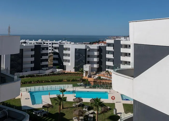 Stylish Luxury With Terrace In Higueron Appartement