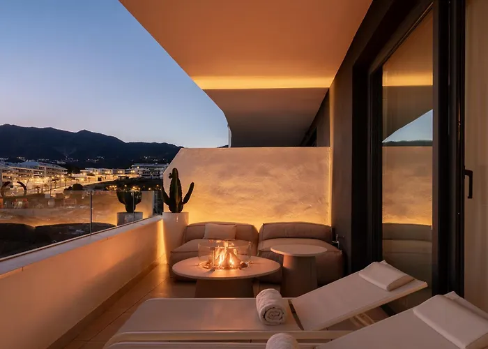 Stylish Luxury With Terrace In Higueron * Fuengirola