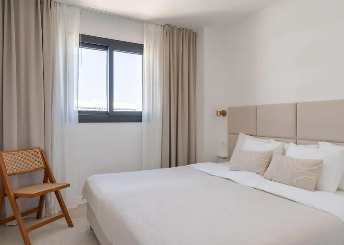 Stylish Luxury With Terrace In Higueron Lägenhet *