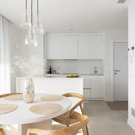 Stylish Luxury With Terrace In Higueron Appartement *