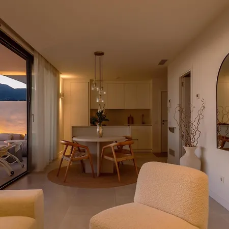 Stylish Luxury With Terrace In Higueron * Fuengirola