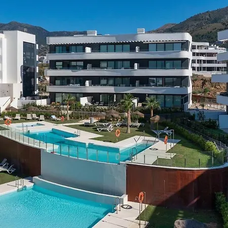 דירה Stylish Luxury With Terrace In Higueron
