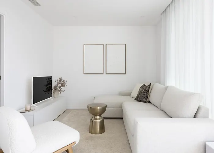 Stylish Luxury With Terrace In Higueron Appartement