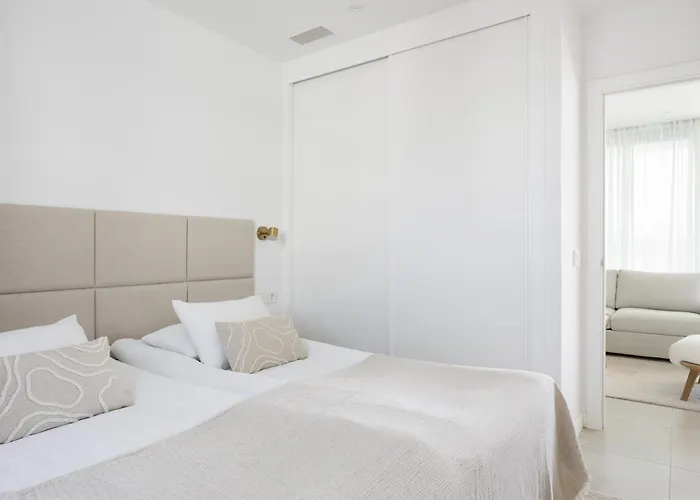 Appartement Stylish Luxury With Terrace In Higueron