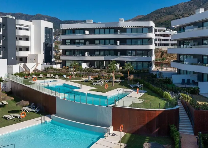 Stylish Luxury With Terrace In Higueron