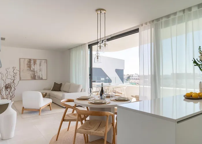 Stylish Luxury With Terrace In Higueron *