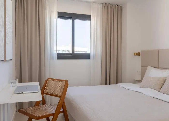 Stylish Luxury With Terrace In Higueron Appartement *