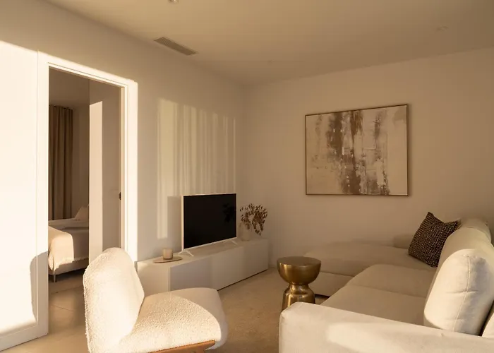 Stylish Luxury With Terrace In Higueron *