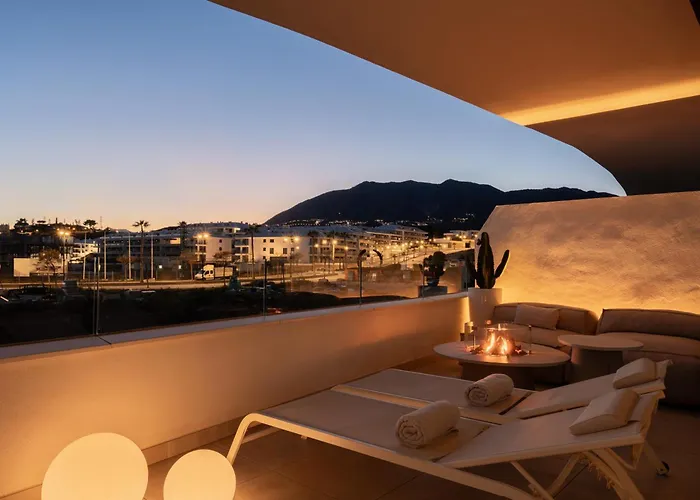 Stylish Luxury With Terrace In Higueron *