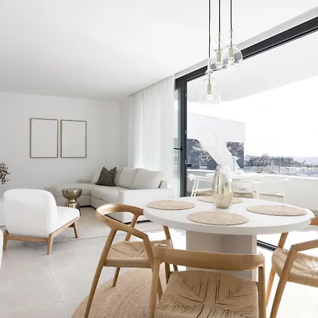 Apartment Stylish Luxury With Terrace In Higueron